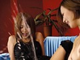 レズビアン同士の激アクメ潮吹きBEST 8時間2枚組　サンプル画像04